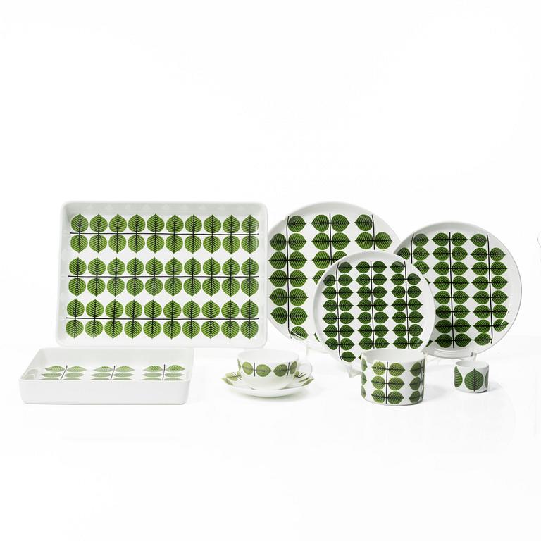 Stig Lindberg, 56 'Berså' service pieces in bone china and earthenware, Gustavsberg.