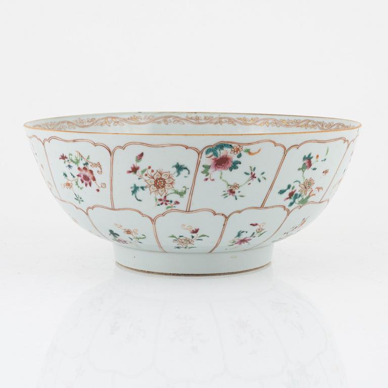 A famille rose punch bowl, Qing dynasty, Qianlong (1736-95).