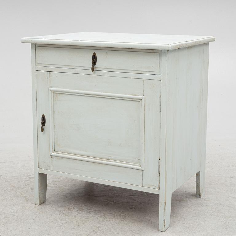 A cabinet, early 20th Century.