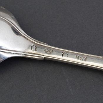 A lot of 12 silver spoons, hallmarks from Sweden, Germany and England, 18/19th century.
