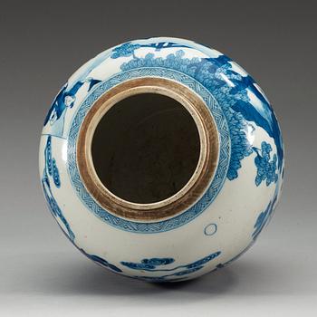 A blue and white jar, Qing dynasty, Kangxi (1662-1722).