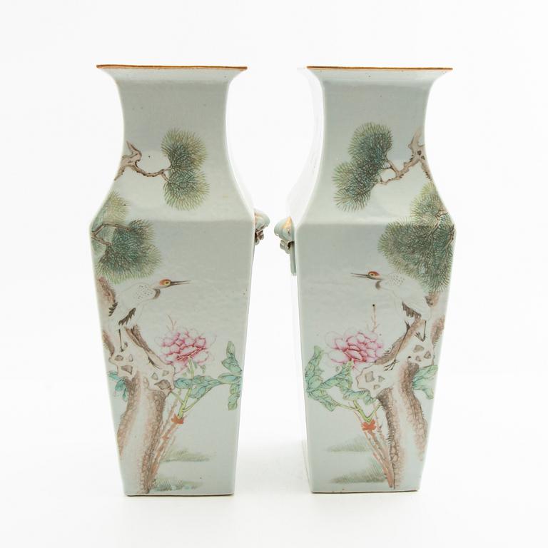 Vases 1 pair China late 19th century porcelain.