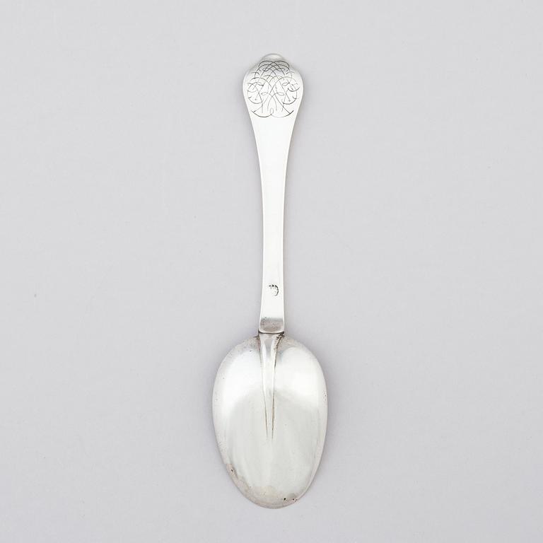 A Baroque silver spoon, mark of Adam Neuhof, Viborg, Denmark (1703-1723).