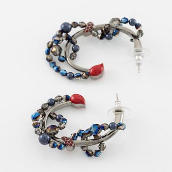 Swarovski, örhängen och halsband.