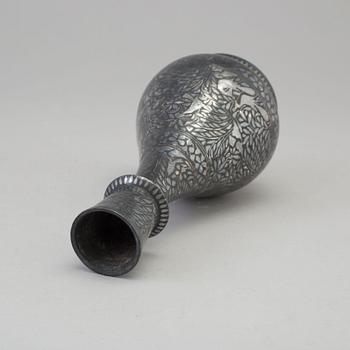 A VASE/A HUQQA BASE, Bidriware, India, 19th century.