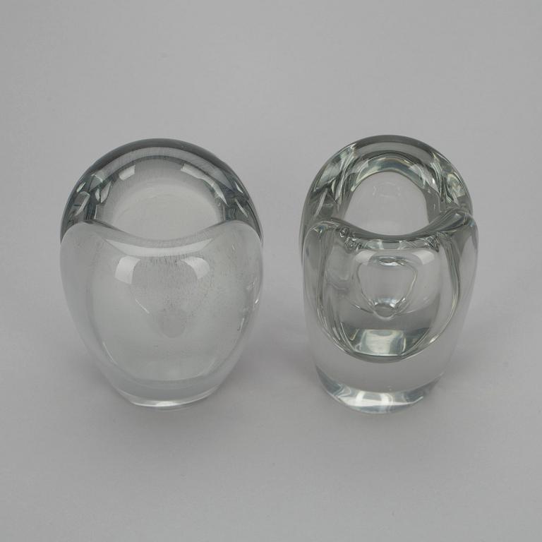 VASER, 2 st, glas, signerade K. Franck Nuutajärvi Notsjö -57 resp. 58.