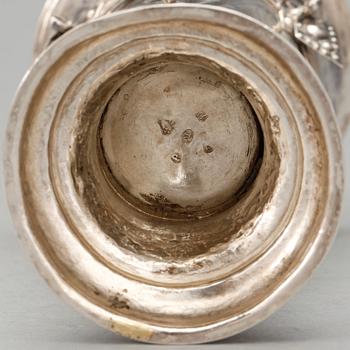 BÄGARE, silver. Troligen Bergen, ca 1800, otydlig stämplar. Vikt 122 gr.