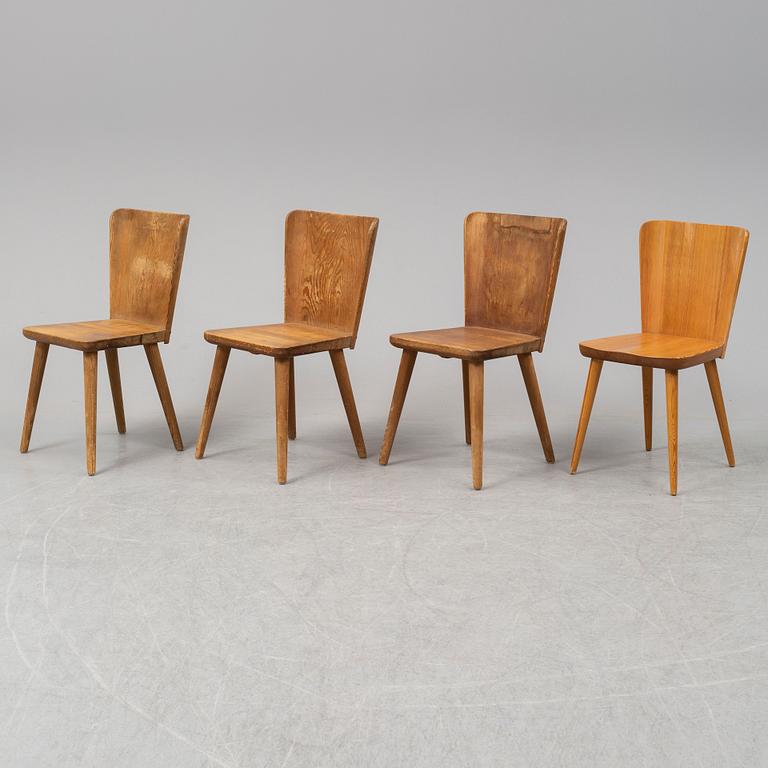 SPORTSTUGEMÖBEL, a pine dinner table and four chairs (3+1), one by Göran Malmvall, Svensk Fur, Sweden mid 20th century.