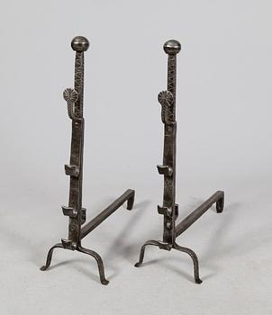 ELDHUNDAR, 1 par, gjutjärn, 1800-tal, större modell.