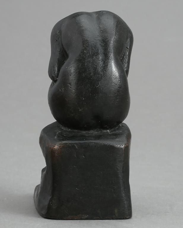 HALVAR FRISENDAHL, skulptur. patinerad vitmetall, signerad.