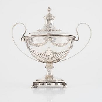 A Gustavian style Swedish silver sugarbowl with cover, mark of CG Hallberg, Stockholm, possibly 1900.
