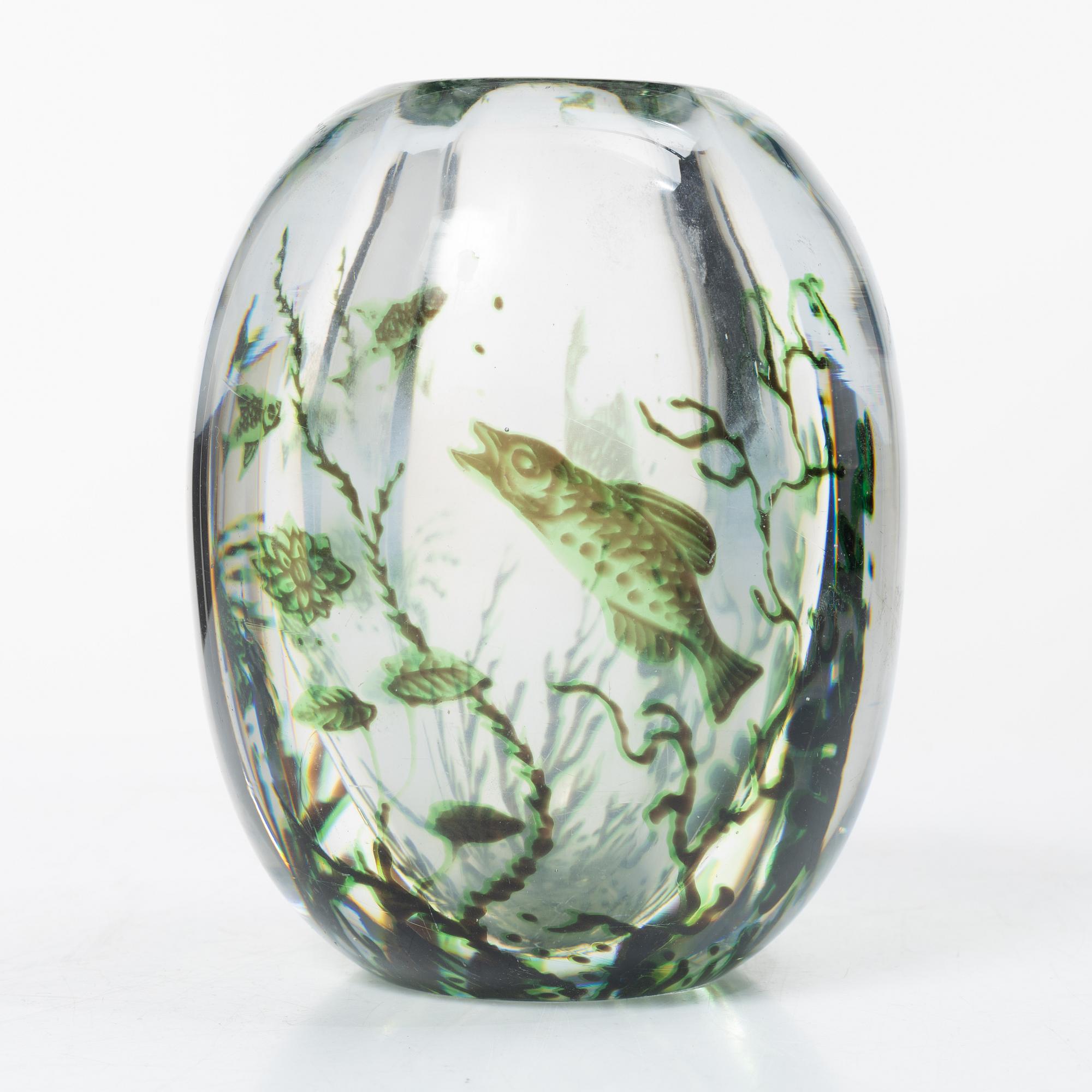 Edward Hald, A “fish graal” vase, Orrefors, mid-20th century.