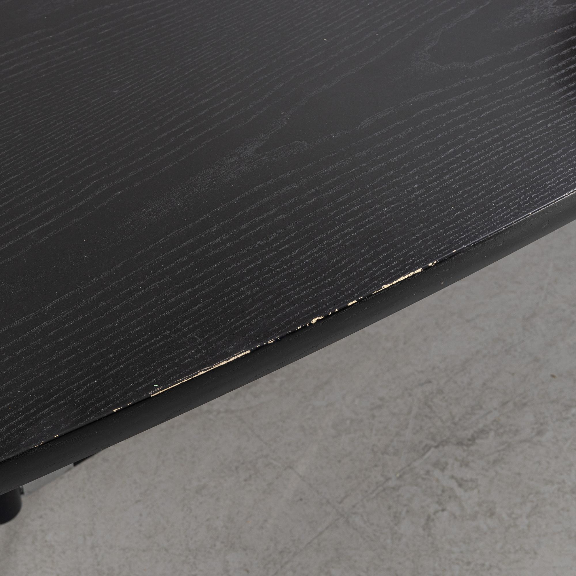 Charles & Ray Eames, bord, "Segmented table", Vitra, 2009.