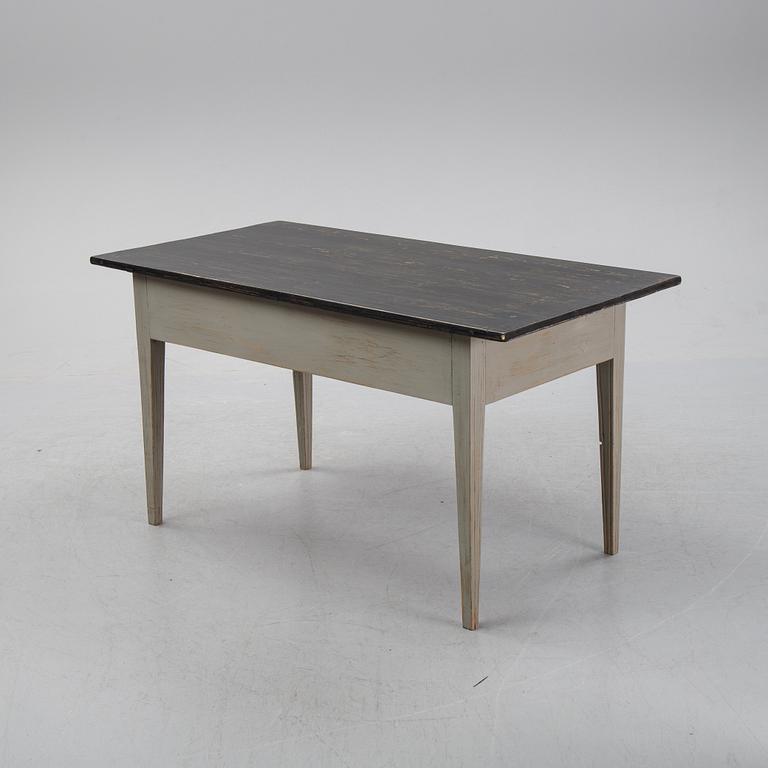 A gustavian style writing desk from the 19th century.
