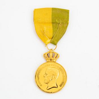 MEDALJ, guld, 18 k, Kungliga patriotiska sällskapet, "För långvarig trogen tjänst", 1944.