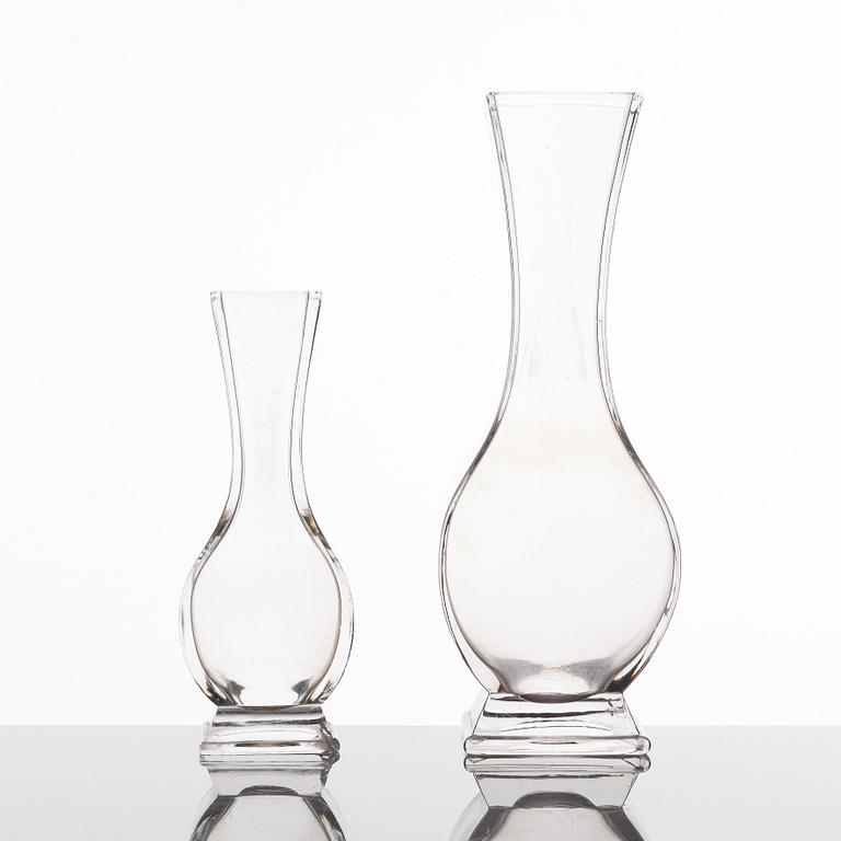 A set of two Chinese Beijing glass vases, Qing dynasty.