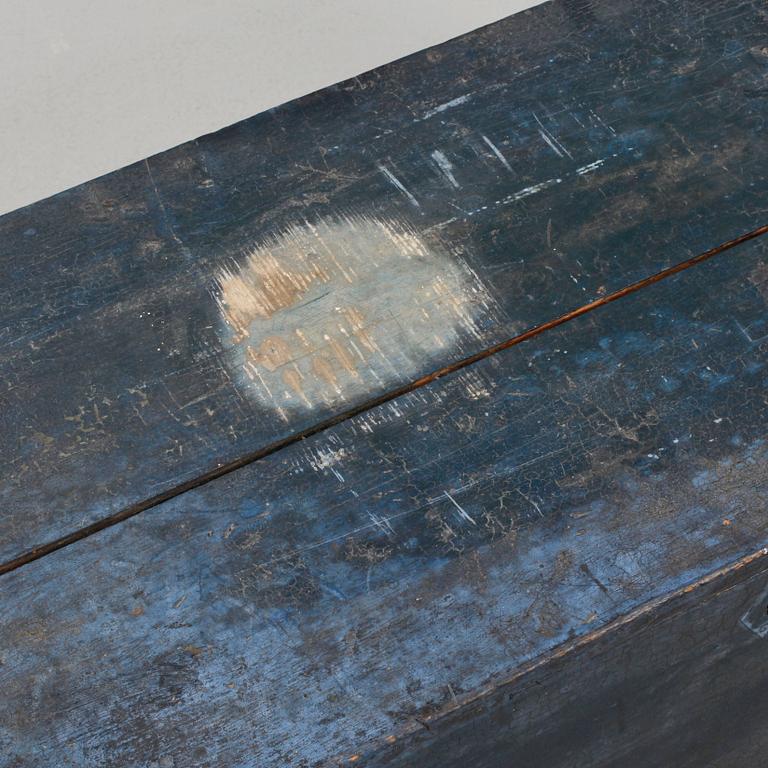 A seamans chest, made around year 1900.