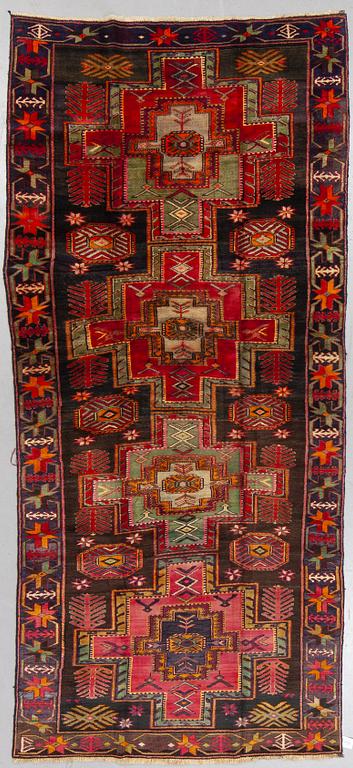 Matta, Old Karabagh, ca                                                         313 x 144 cm.