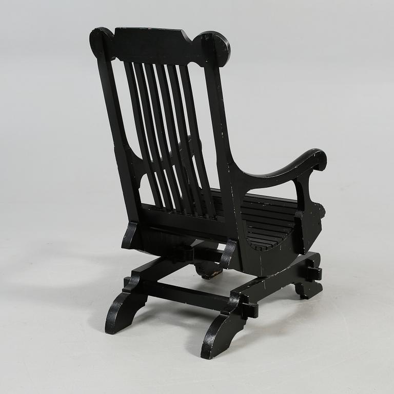 GUNGSTOL, sk amerikansk gungstol, Sverige, 1900-talets första hälft.