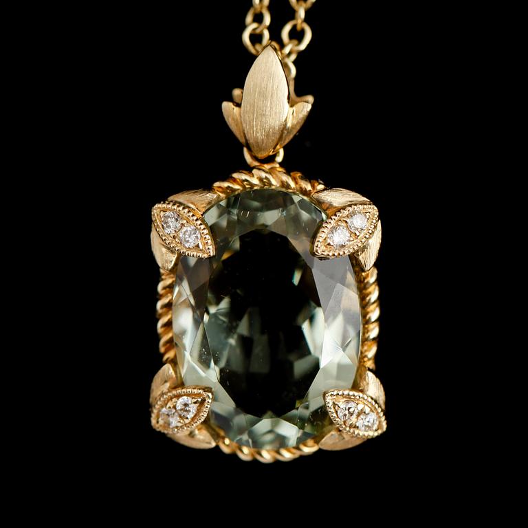 HÄNGE MED KEDJA, 14 k guld, ametist ca 6.0 ct, samt mindre diamanter tot ca 0.10 ct. Vikt ca 5.30 gr.