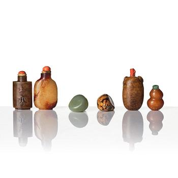 Snusflaskor, sex stycken, olika stensorter, bl.a. jade. Kina, 1900-tal.