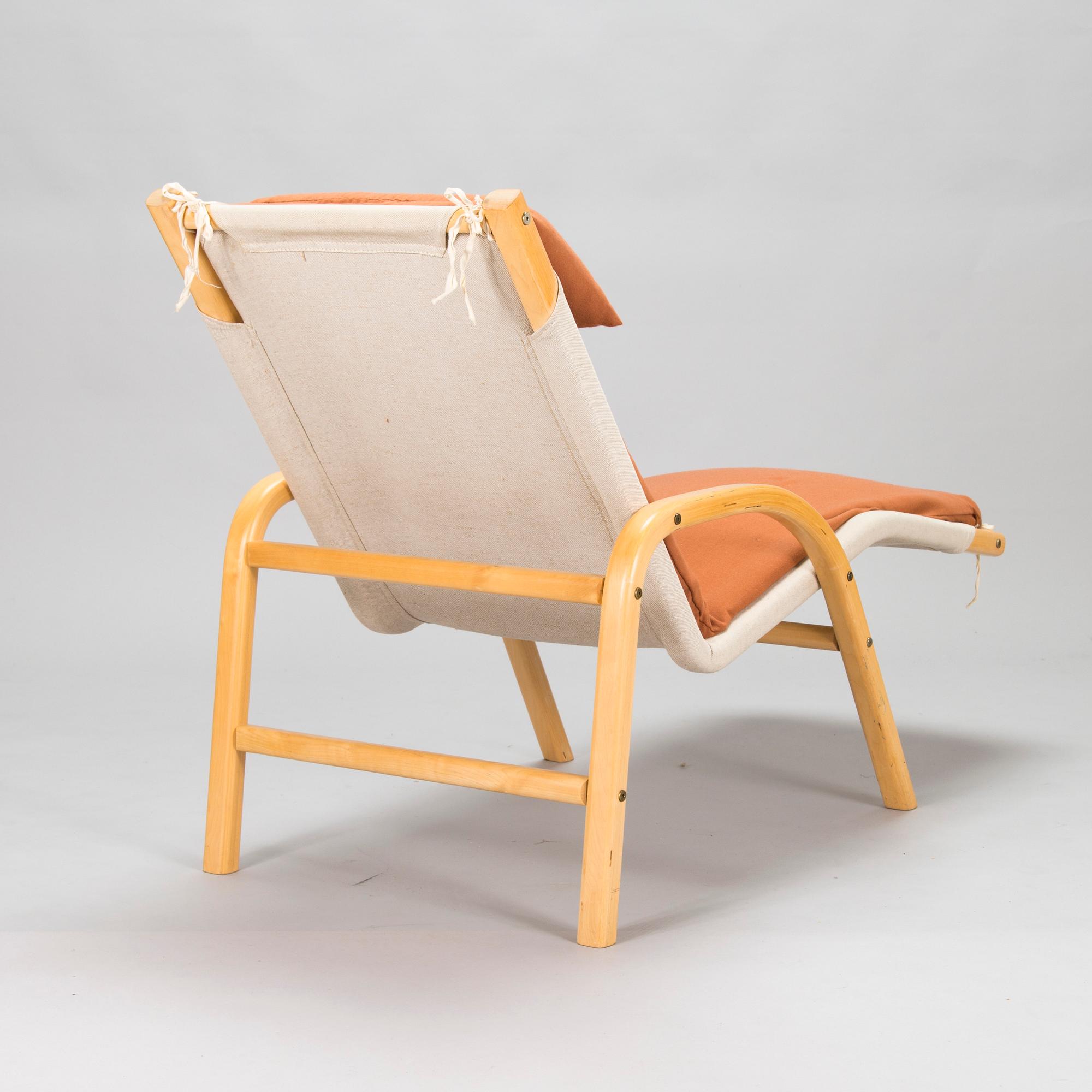 A 1980's Chaise Lounge.