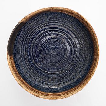 Raija Tuumi, skål, chamotterat stengods, signerad RT ARABIA 1970.