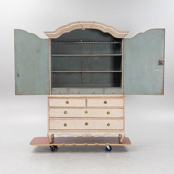 A painted Rococo cabinet, 18th Century.