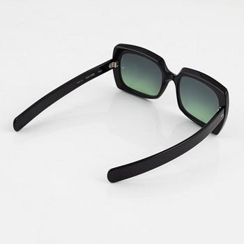 Oliver Goldsmith, solglasögon, "Fuz".
