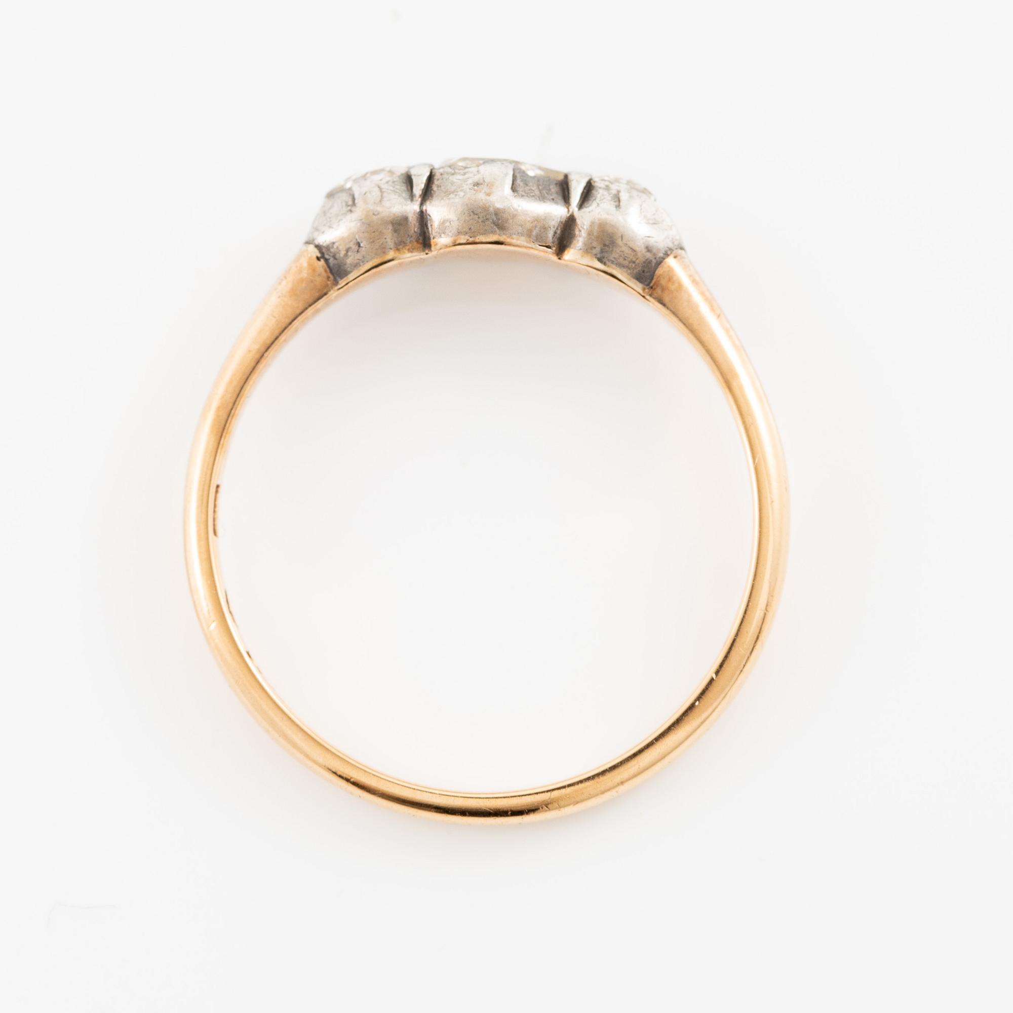 Ring 18K guld och silver med rosenslipade diamanter.