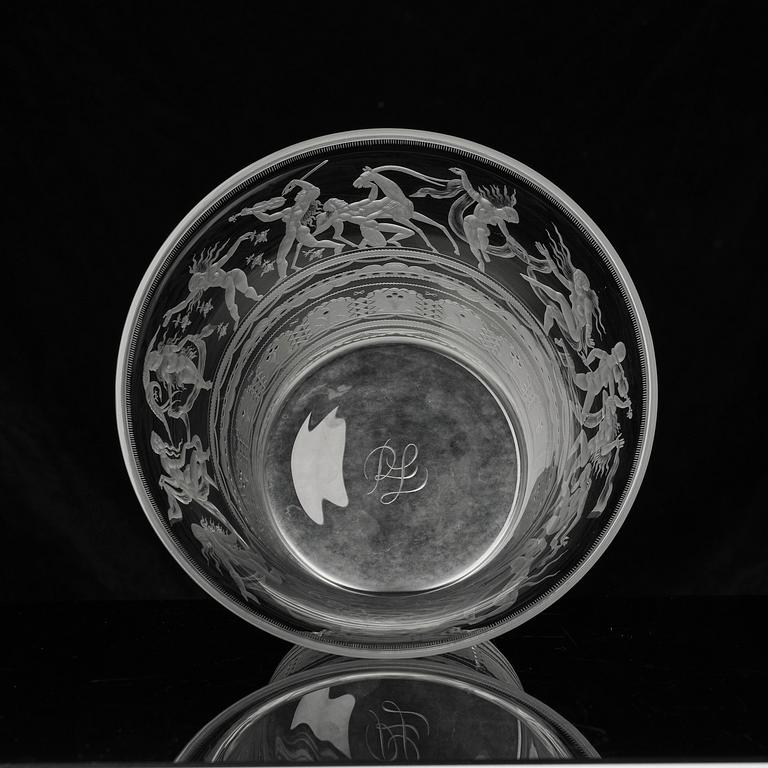 Simon Gate, an engraved glass bowl with plate, Orrefors 1930, model 122.