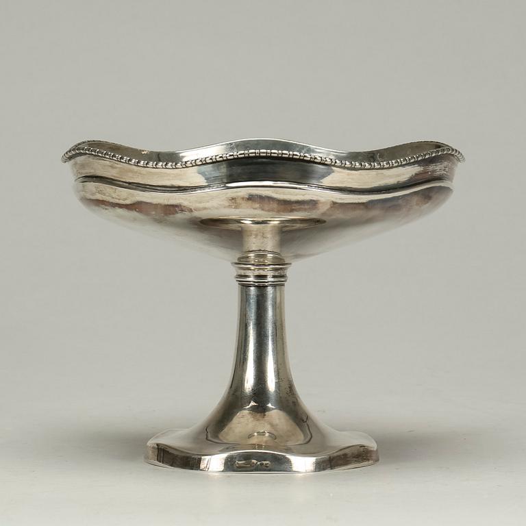 UPPSATSSKÅL, silver, Tuve E Axell, Oskarshamn. 1920. Vikt  ca 420 g.