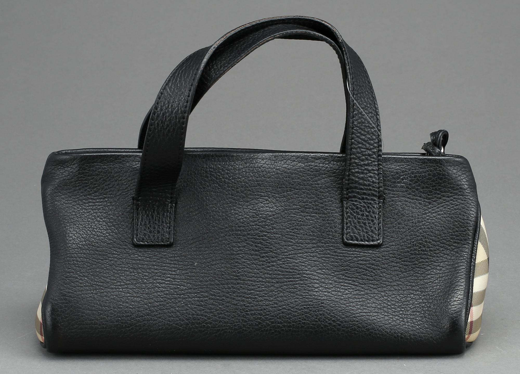 VÄSKA, Burberry.