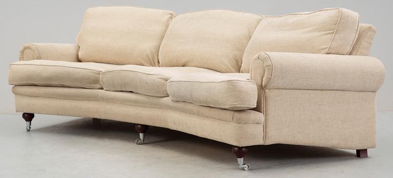 SOFFA, "Barlettta Lux", Howardmodell, Furninova, 2009.