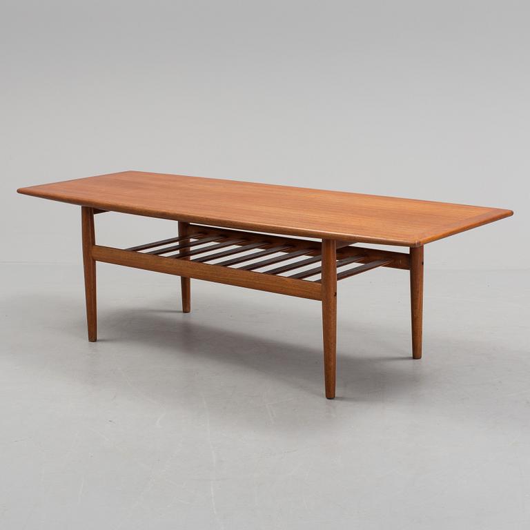 A 1950s/1960s teak table by France & Son, Denmark.