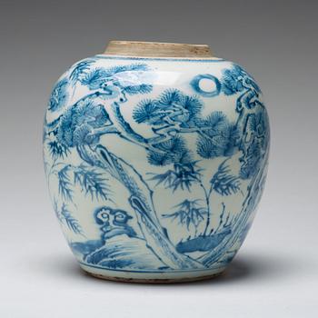 A blue and white jar, Qing dynasty, Qianlong (1736-95).