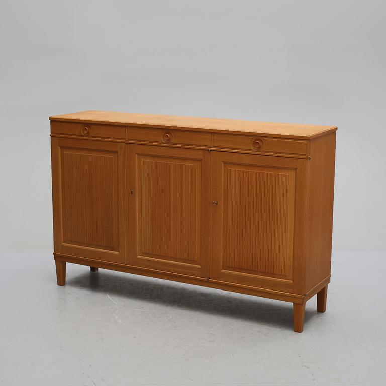 SIDEBOARD, Herrgården, Carl Malmsten, Bodafors, 1900-talets andra hälft.