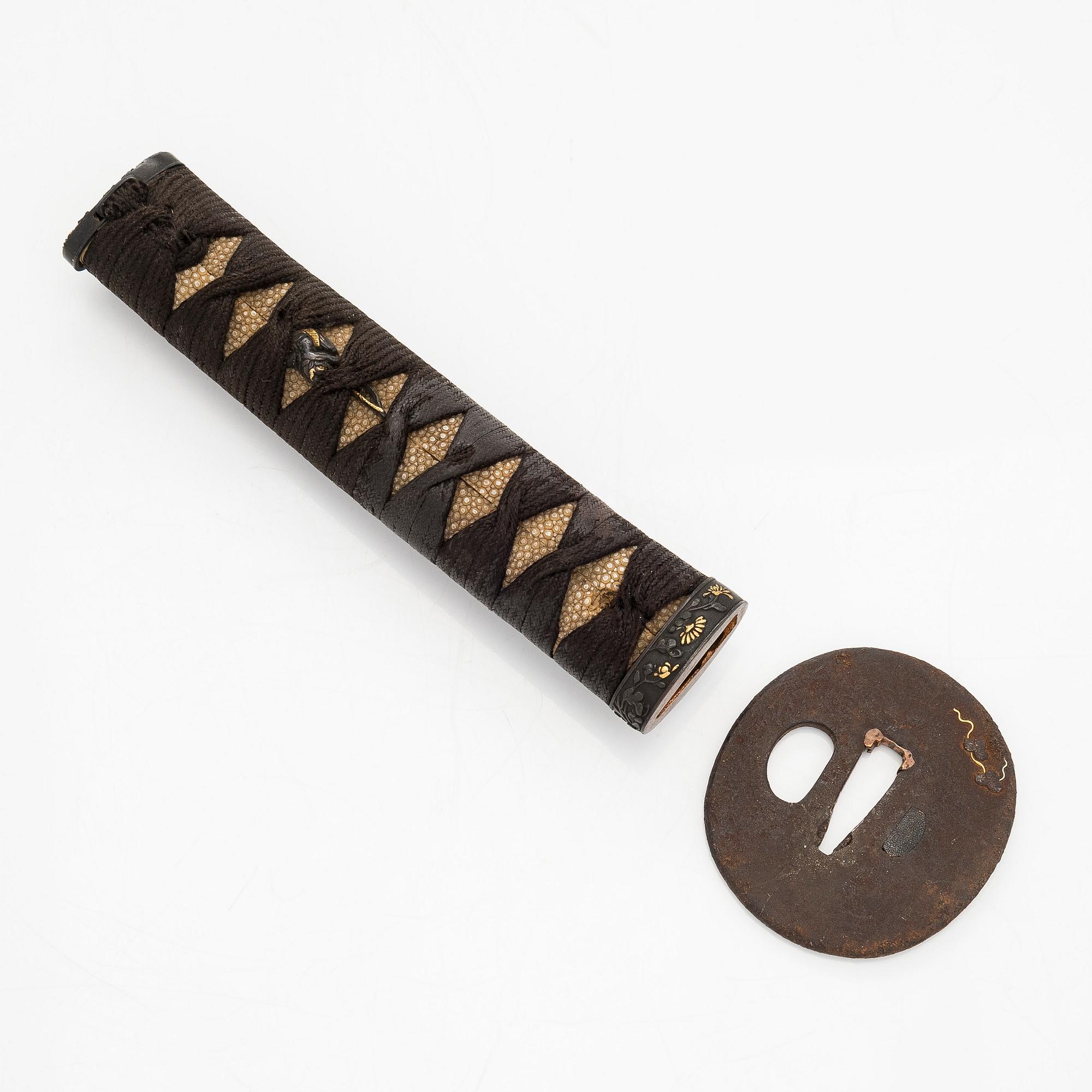 Tsuba ja tsuka, Japani.