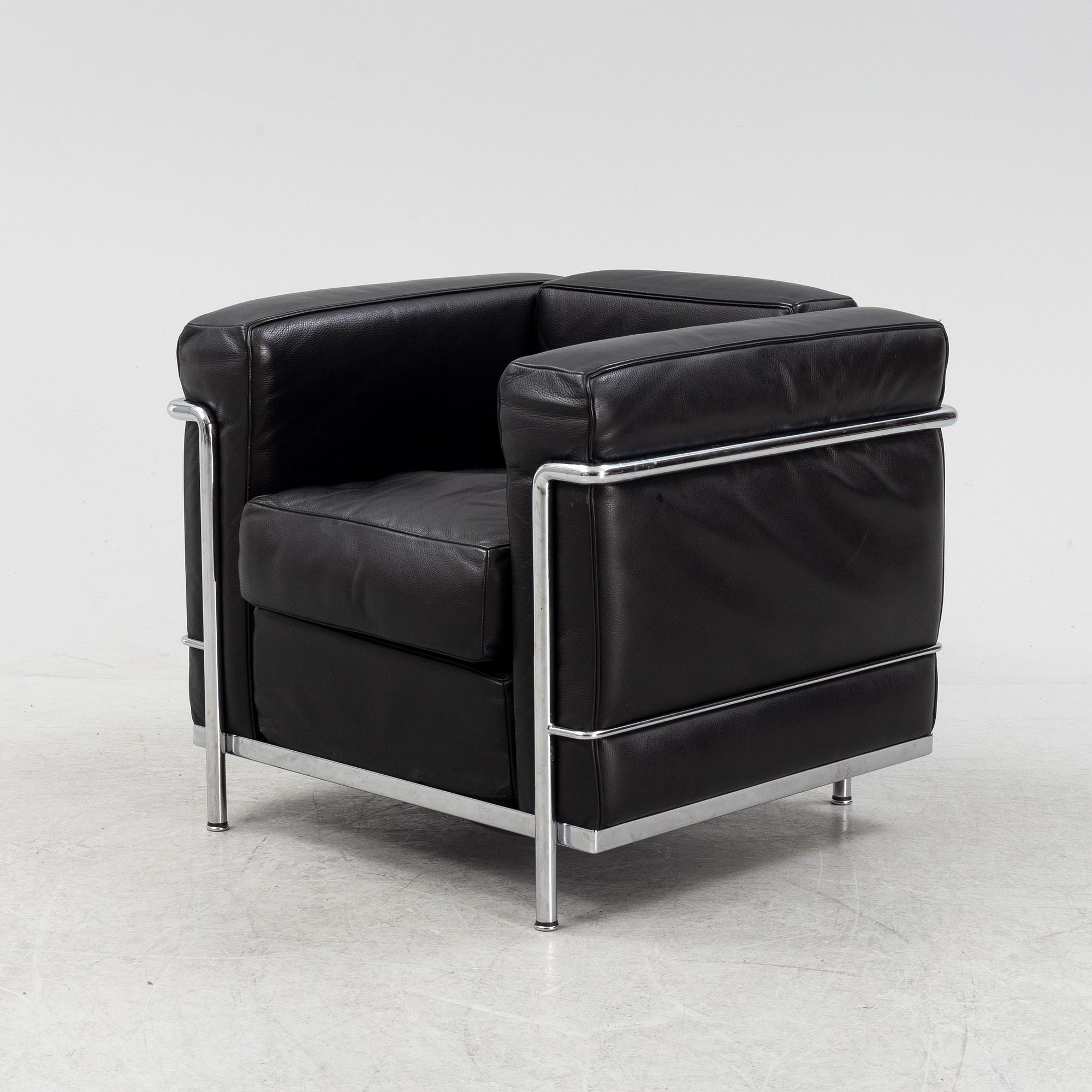 Le Corbusier, Pierre Jeanneret & Charlotte Perriand, fåtölj, "LC2", Cassina. Svart skinn.