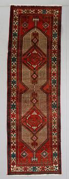 MATTA, Hamadan, 295 x 95 cm.