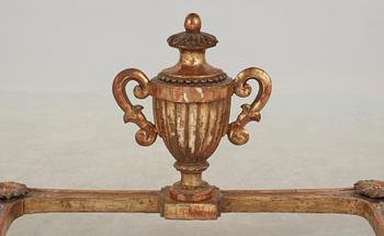 KONSOLBORD. Stockholmsarbete, 1700-talets slut. Gustavianskt.