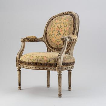 A miniature chair / doll chair, Louis XVI-style, first half of the 20th century.