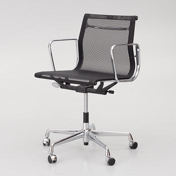 Charles & Ray Eames, Armchair/office chair, EA 108, Vitra.