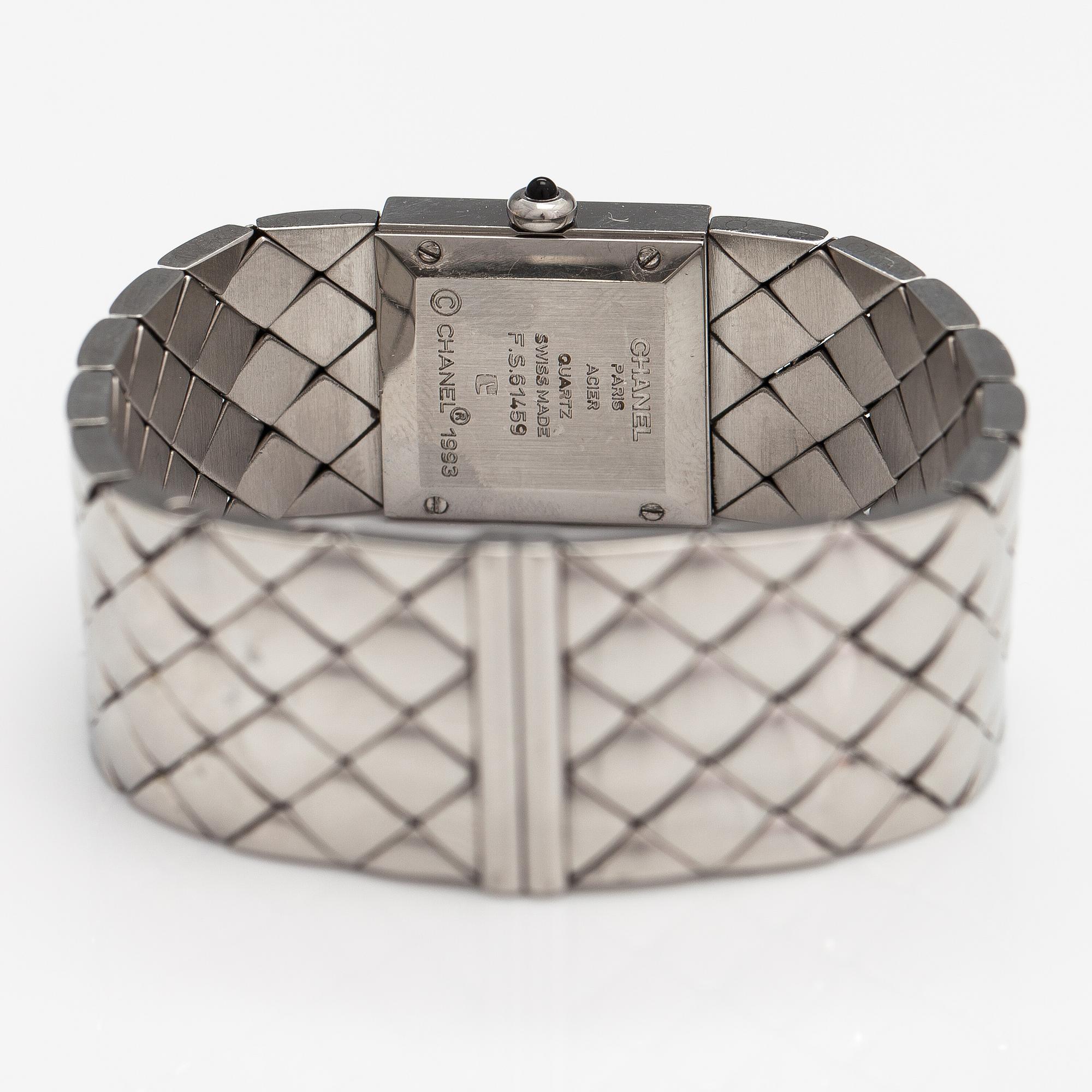 CHANEL, Matelasse Quilt Acier , wristwatch, 19 mm.