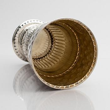 Kungapokal med lock, silver, Prins Carls Hederspris 1918, K. Anderson, Stockholm 1918.