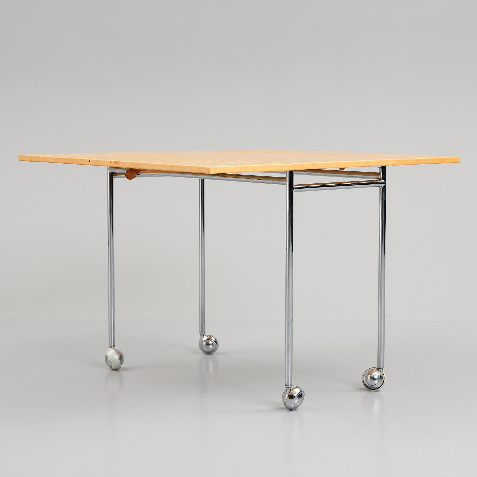 Bruno Mathsson, a drop leaf table 'Berit' in burled birch, Bruno Mathsson International, Sweden.