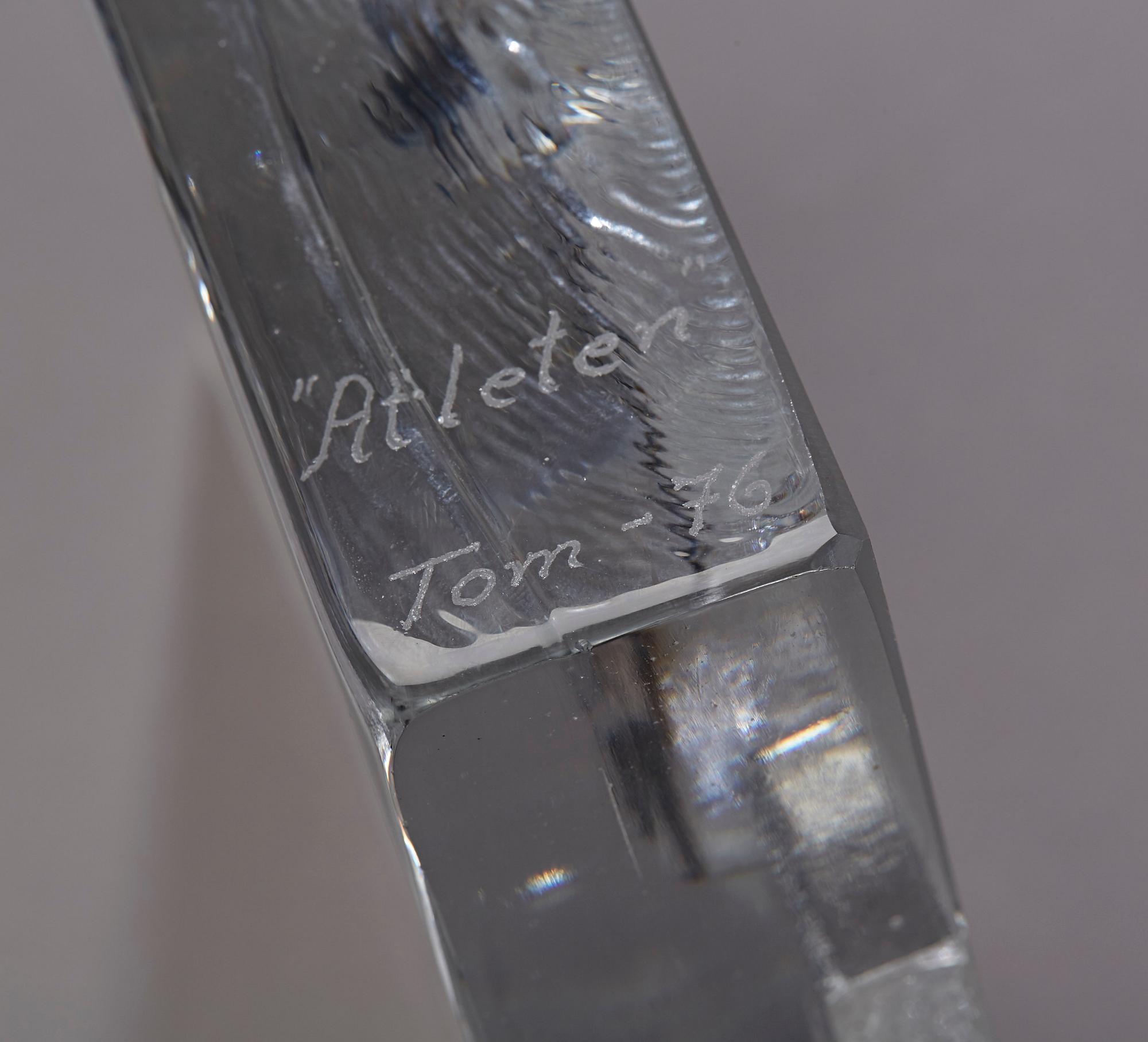 TOM MÖLLER, skulptur, signerad och daterad -76.