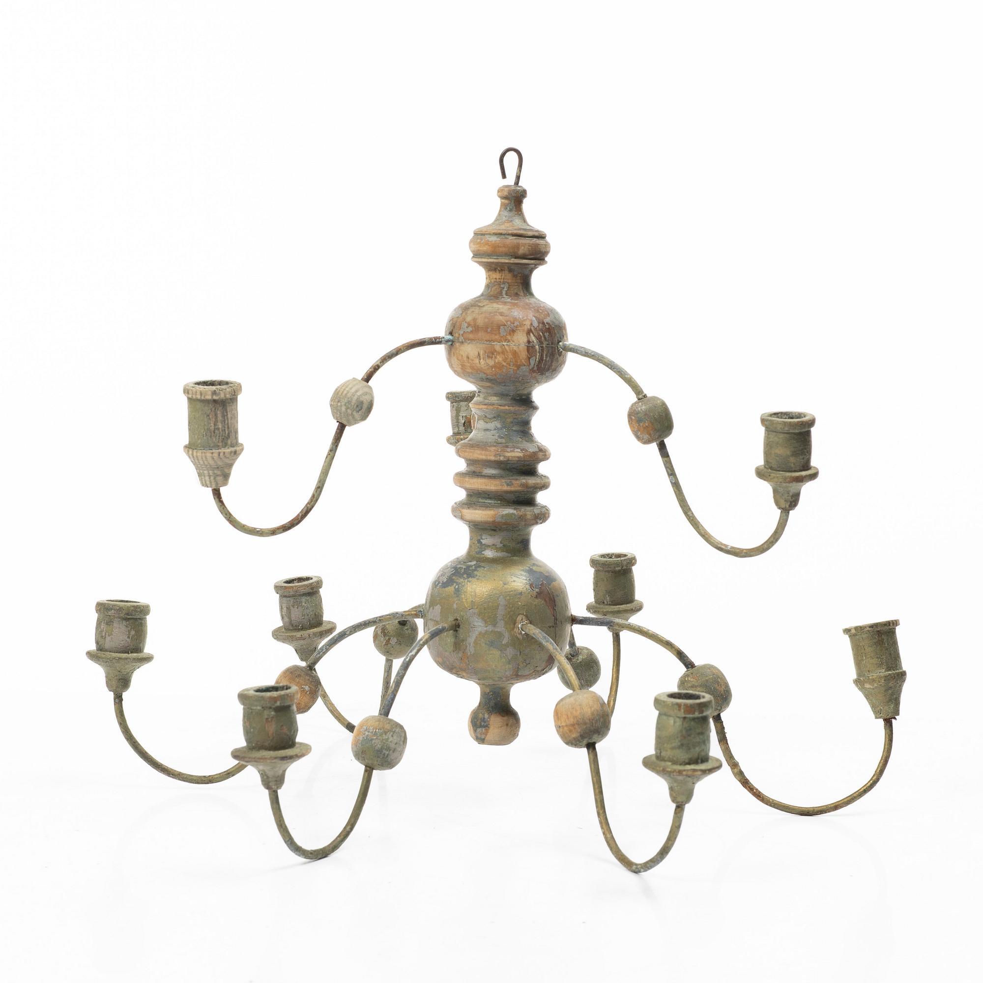 A wooden chandelier, 19th/20th century.