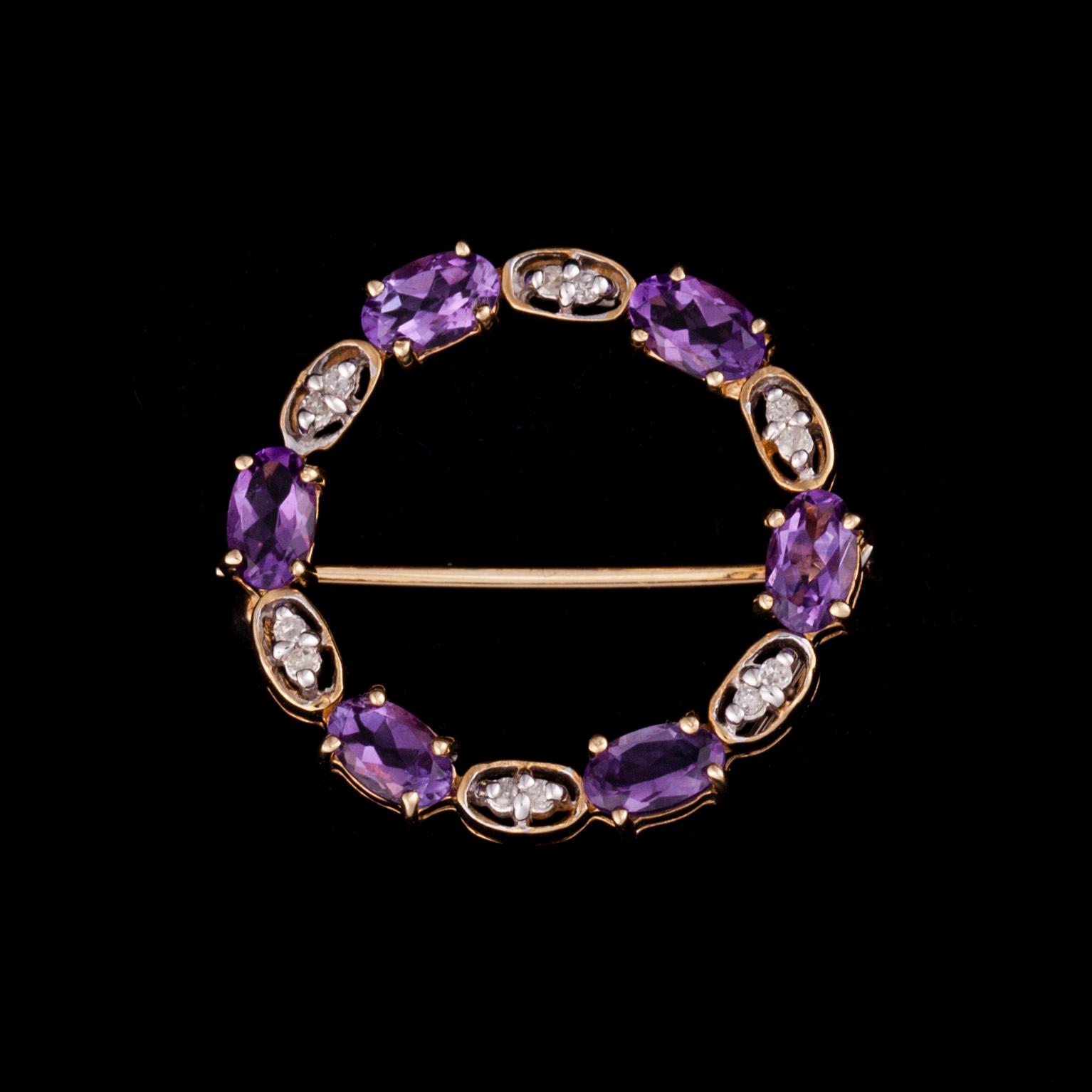COLLIER, ARMBAND, RING samt BROSCH, ametister, 10/14K guld. 2000-tal.