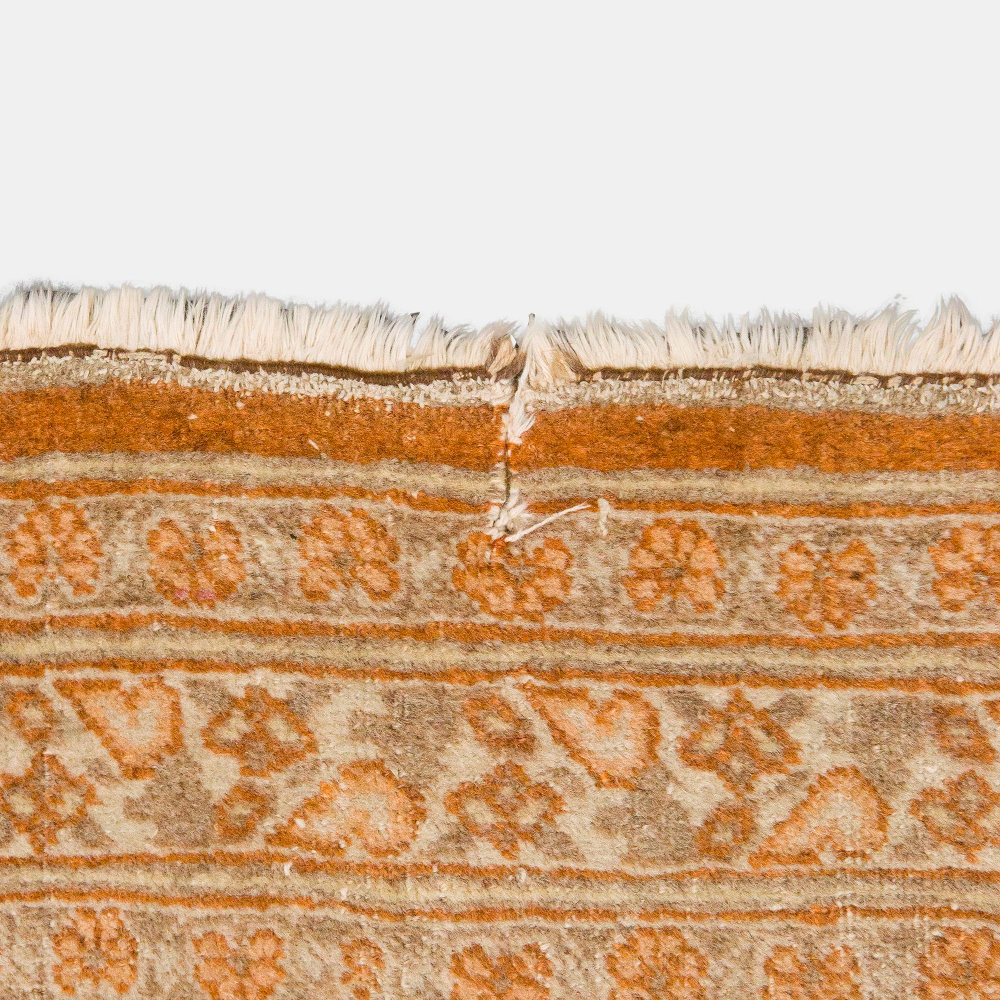 Matta, antik Täbris, ca 338,5 x 210,5-222,5 cm.